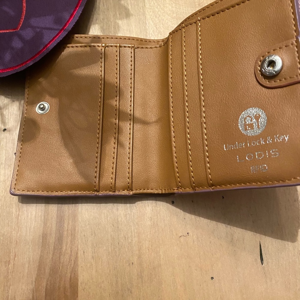 Lodis Credit Card wallet EUC - Picture 6 of 7